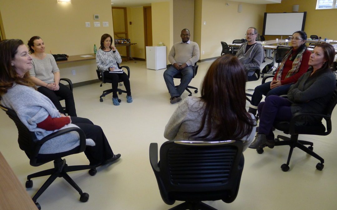 L’hypnose en groupe à Lyon : Une Approche Innovante dans la Gestion du Poids
