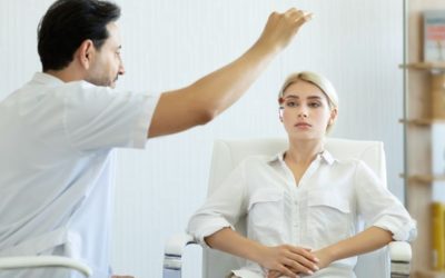 Pourquoi choisir un praticien expérimenté en hypnose régressive La Martinière ?